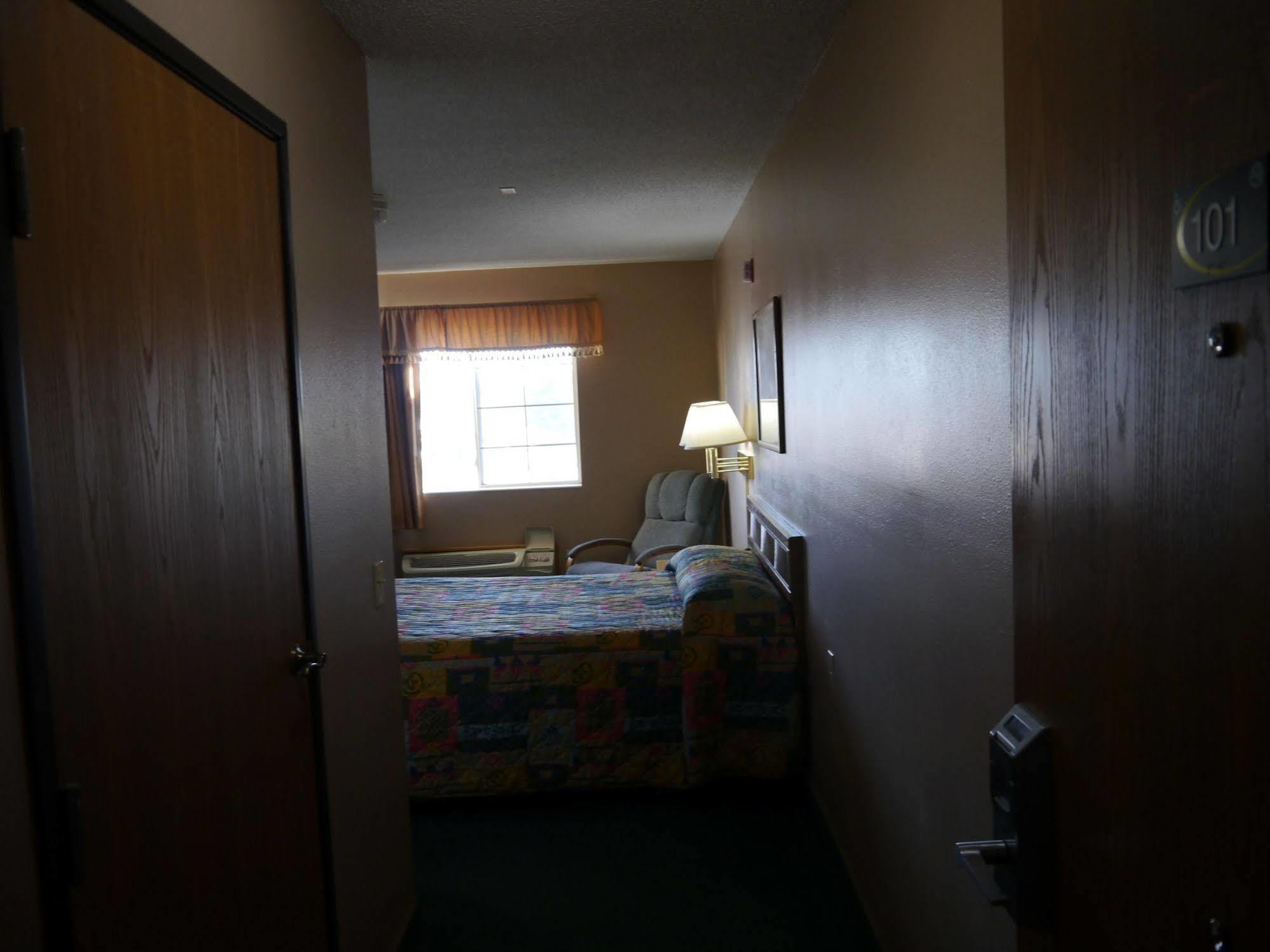 Westwood Inn & Suites - Kimball 외부 사진